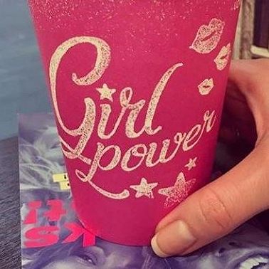 Сесиль Рог. Внешний вид француженки